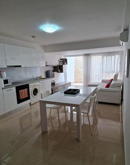 The Caves Cosy Apartment 1 San Ġiljan Exterior foto